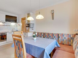 Quaint Apartment in Hainzenberg near Horbergbahn