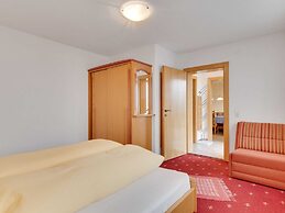 Quaint Apartment in Hainzenberg near Horbergbahn