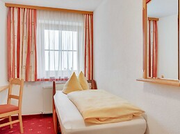 Quaint Apartment in Hainzenberg near Horbergbahn