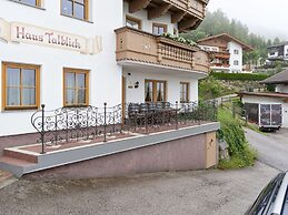 Quaint Apartment in Hainzenberg near Horbergbahn