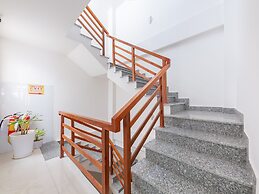 OYO 1028 Flower House Apartment