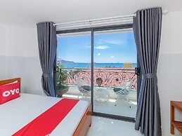 OYO 1028 Flower House Apartment