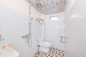 OYO 1028 Flower House Apartment