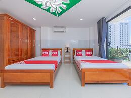 OYO 1028 Flower House Apartment