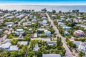 Beach N Bay 2 Bedroom Villa by RedAwning