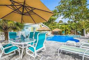 Beach N Bay 2 Bedroom Villa by RedAwning