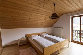 Secluded Apartment in Schönsee near Forest