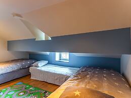 Spacious Cottage in Harze With Garden and Barbecue