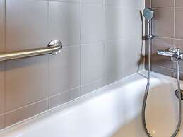 Cottage in Harze With Private Garden