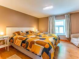 Cottage in Harze With Private Garden