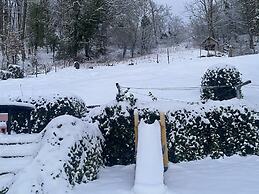 Cottage in Harze With Private Garden