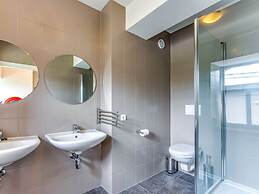 Cottage in Harze With Private Garden