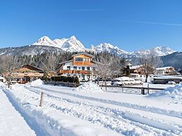 Elegant Apartment in Saalfelden With Balcony