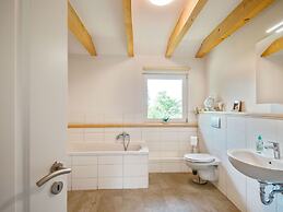Tranquil Holiday Home in Winsen near River