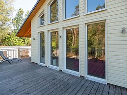 Tranquil Holiday Home in Winsen near River