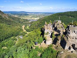 Lovely Holiday Home in Veldenz near Mosel River