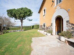 Vibranr Holiday Home in Aiguaviva With Swimming Pool