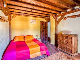 Lovely Cottage in Alcaucín near Sierra Tejeda Natural Park