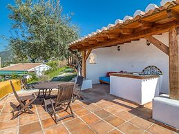 Lovely Cottage in Alcaucín near Sierra Tejeda Natural Park