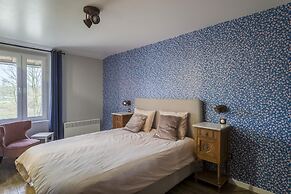 Jane Austen Lake Retreat