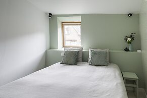 Jane Austen Lake Retreat