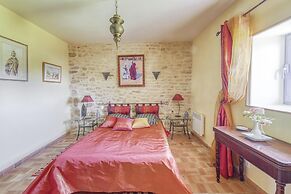 Farmhouse in Talon With Scenic Views