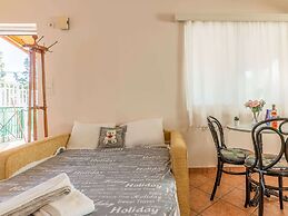 Alluring Cottage in Porto Rafti With Balcony