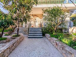 Alluring Cottage in Porto Rafti With Balcony