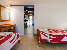 Elegant Holiday Home in Palaiochora near Beach