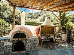 Elegant Holiday Home in Palaiochora near Beach