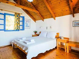 Elegant Holiday Home in Palaiochora near Beach