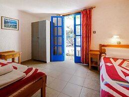 Elegant Holiday Home in Palaiochora near Beach