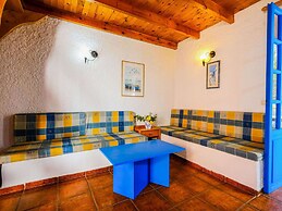 Elegant Holiday Home in Palaiochora near Beach