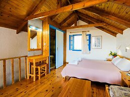 Tranquil Holiday Home in Palaiochora near Sea Beach