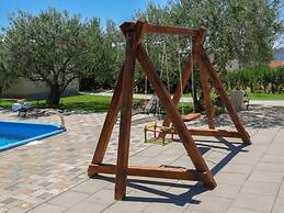 Lovely Holiday Home in Pakostane With Swimming Pool