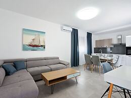 Seaside Comfort on Vir Island