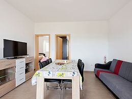 Simplistic Apartment in Neviđane with Balcony