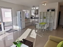 Attractive Apartment in Banjole With Swimming Pool