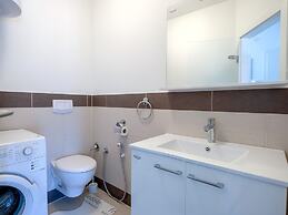 Attractive Apartment in Banjole With Swimming Pool