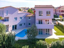 Attractive Apartment in Banjole With Swimming Pool