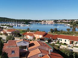 Attractive Apartment in Banjole With Swimming Pool