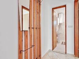 Secluded Apartment in Poreč with Garden