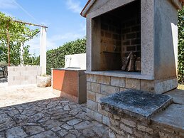 Secluded Apartment in Poreč with Garden