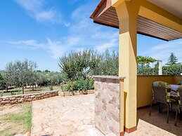 Secluded Apartment in Poreč with Garden