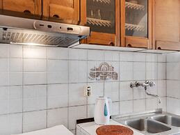 Secluded Apartment in Poreč with Garden