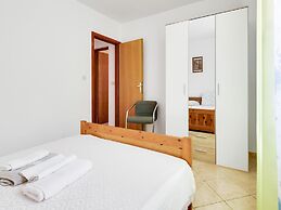 Secluded Apartment in Poreč with Garden