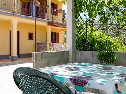 Secluded Apartment in Poreč with Garden