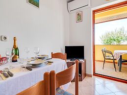 Secluded Apartment in Poreč with Garden