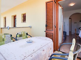 Secluded Apartment in Poreč with Garden