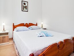 Secluded Apartment in Poreč with Garden